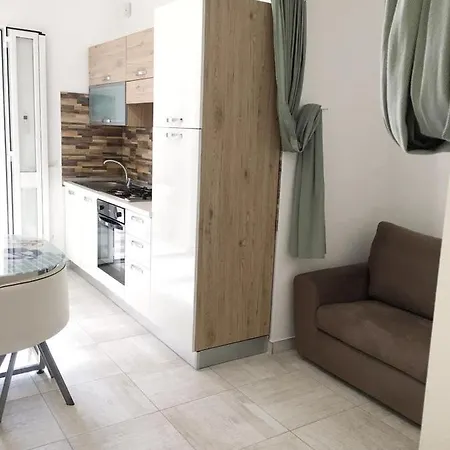 Flori Apartment Reitani