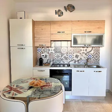 Flori Apartment Reitani