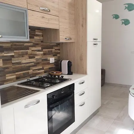 Flori Apartment